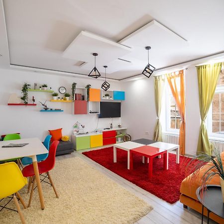 Old Town Colorful Two-Bedroom Apartment SJJ Exterior photo